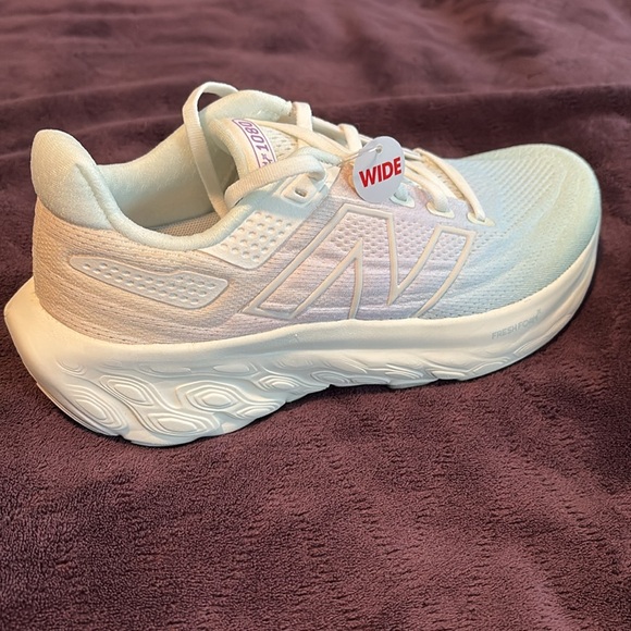 Women’s New Balance Fresh Foam X 1080v13 Sneakers - Picture 4 of 7